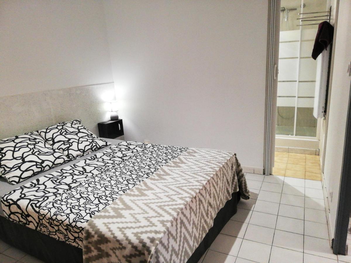 Charmant Appartement En Centre-Ville Medieval Gigean Екстер'єр фото